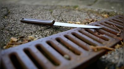 Die Tat in Schnelldorf hat ein 14-jähriger Schüler als Vorbild genommen und ebenfalls ein Küchenmesser bei sich geführt. Die Polizei konnte ihn stoppen. (Foto: Jim Albright)