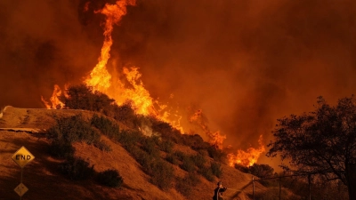 Der Wind soll nach einem kurzzeitigen Abflauen wieder an Stärke zunehmen.  (Foto: Jae C. Hong/AP/dpa)