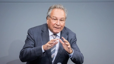 Klaus Ernst will sich in einer Doppelspitze mit Irmgard Freihoffer um den Vorsitz des BSW-Landesverbandes in Bayern bewerben. (Archivbild) (Foto: Christoph Soeder/dpa)