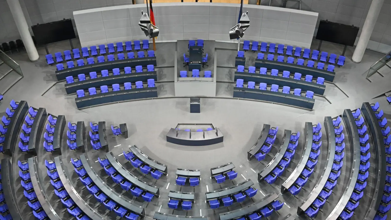 Das Herzstück der Demokratie in Deutschland: der Plenarsaal des Bundestags in Berlin. (Archivbild) (Foto: Anna Ross/dpa)