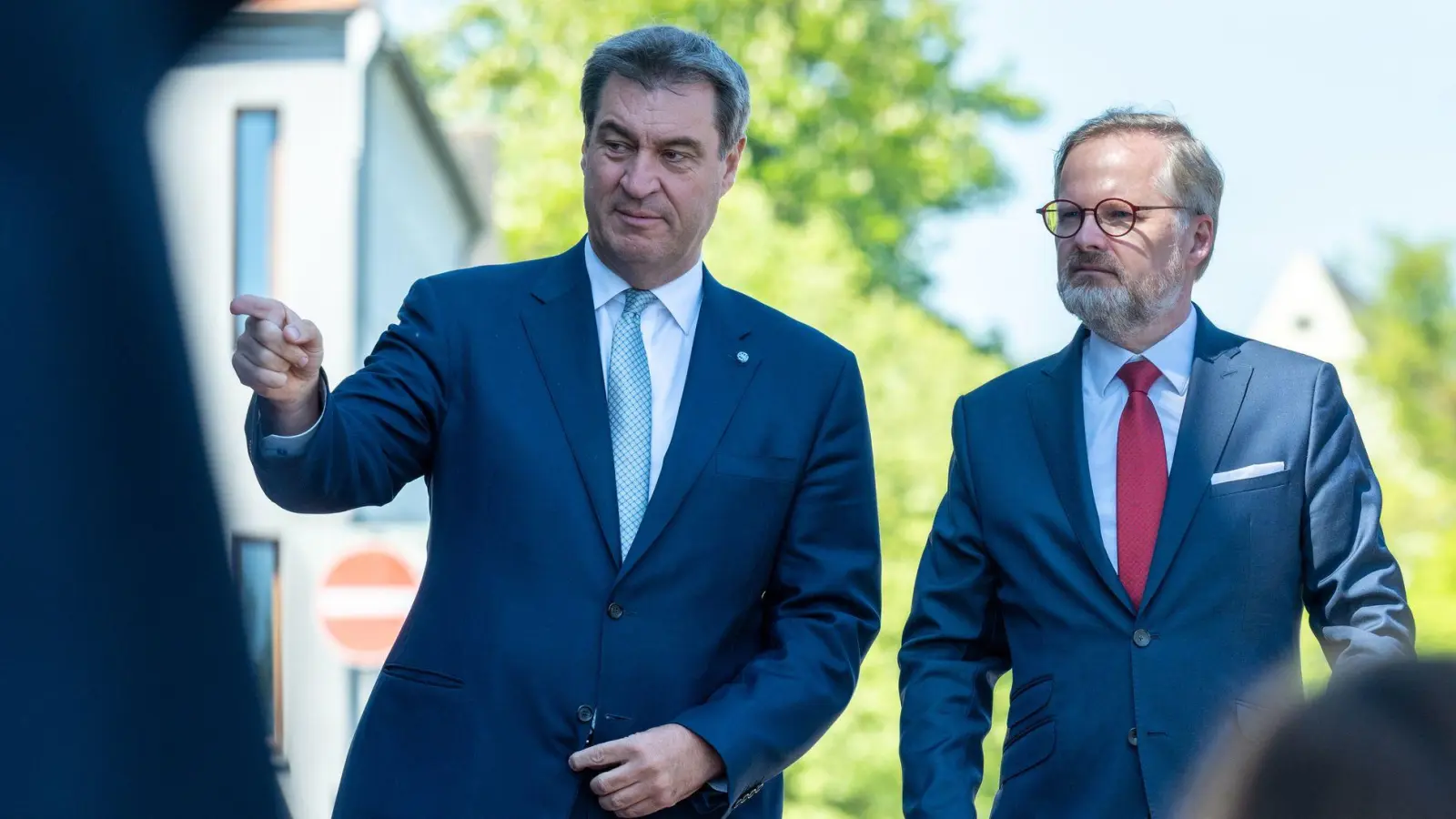 Bayerns Ministerpräsident Markus Söder (CSU) und Tschechiens Ministerpräsident Petr Fiala wollen in Cham zu Gesprächen zusammenkommen. (Archivbild) (Foto: Armin Weigel/dpa)