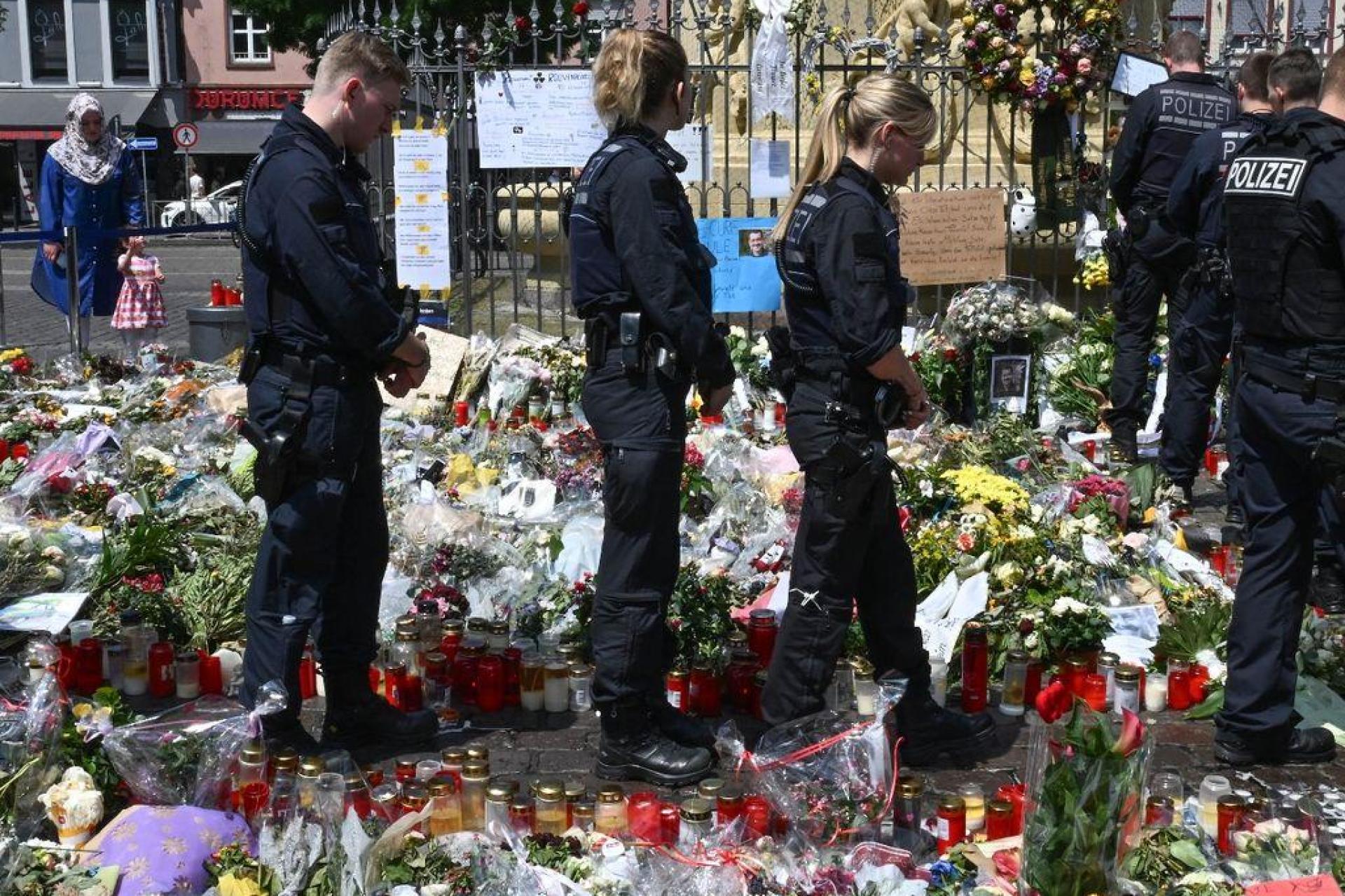 Messerangreifer Von Mannheim Soll Wegen Mordes Vor Gericht | FLZ.de