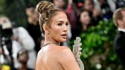 Jennifer Lopez erinnert sich an ihren ersten Auftritt bei den American Music Awards. (Archivfoto) (Foto: Evan Agostini/Invision/AP/dpa)