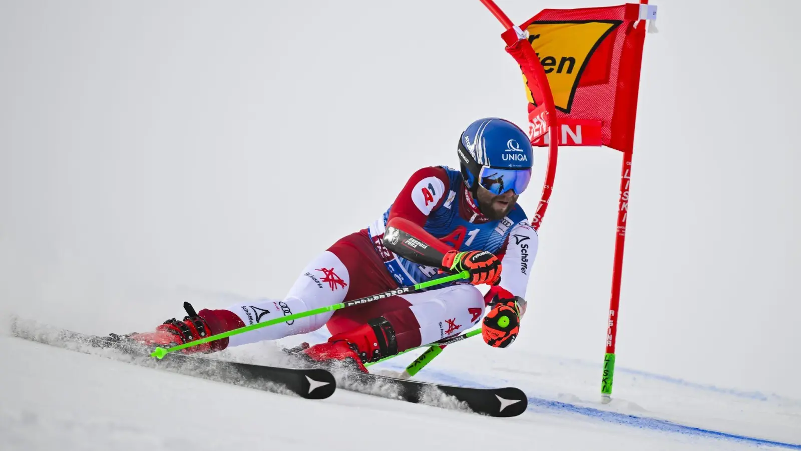 Der Ski-Saisonstart in Sölden war von Themen abseits der Piste geprägt. (Foto: Gian Ehrenzeller/KEYSTONE/dpa)