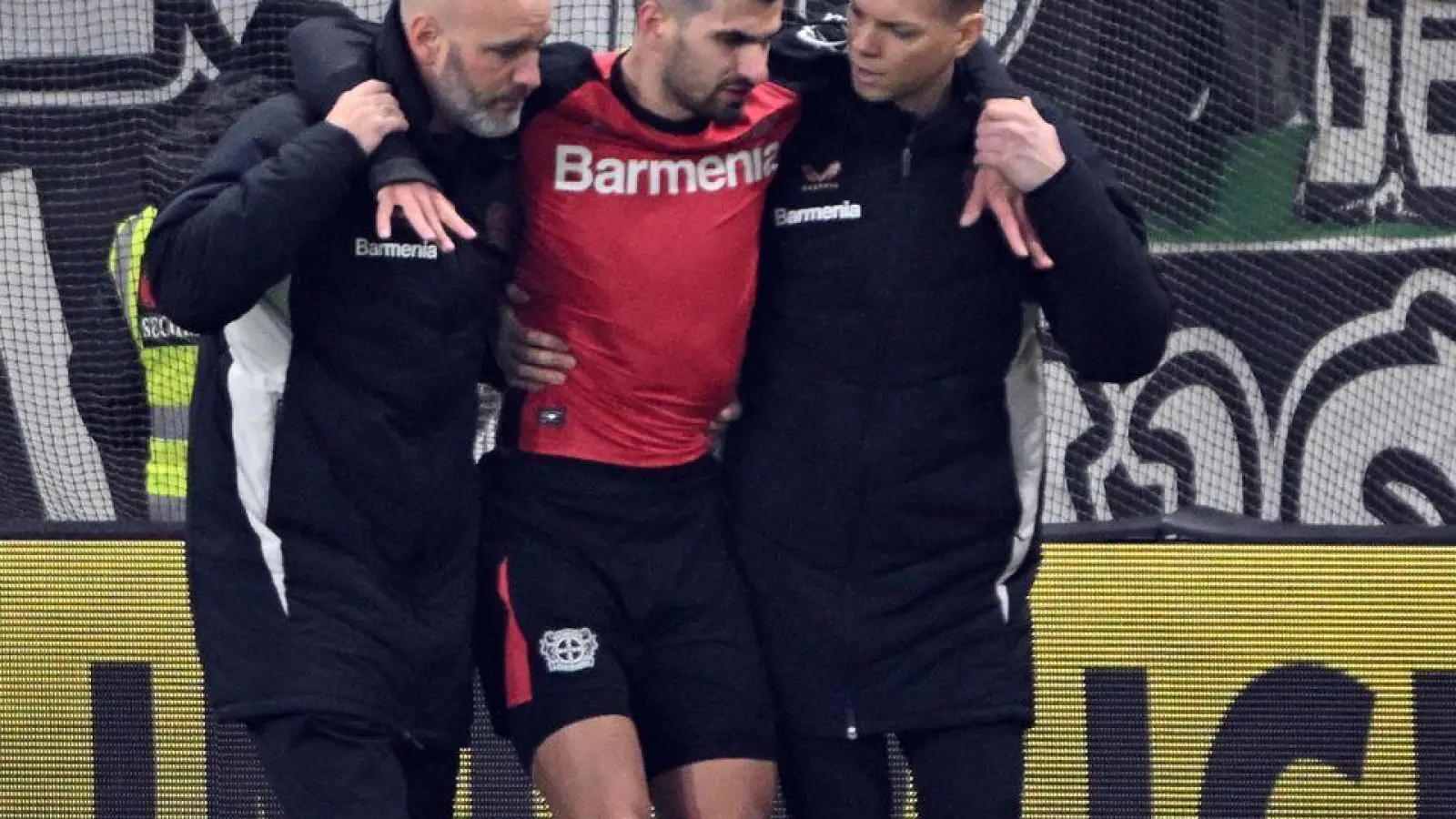 Bayers Terrier verletzte sich früh gegen Gladbach. (Foto: Federico Gambarini/dpa)