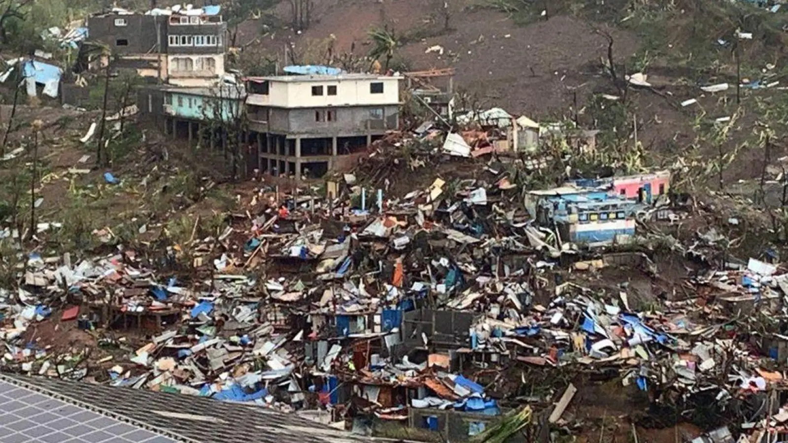 Das Unwetter hinterließ in Mayotte eine Spur der Verwüstung (Foto aktuell). (Foto: Kwezi/AFP/dpa)