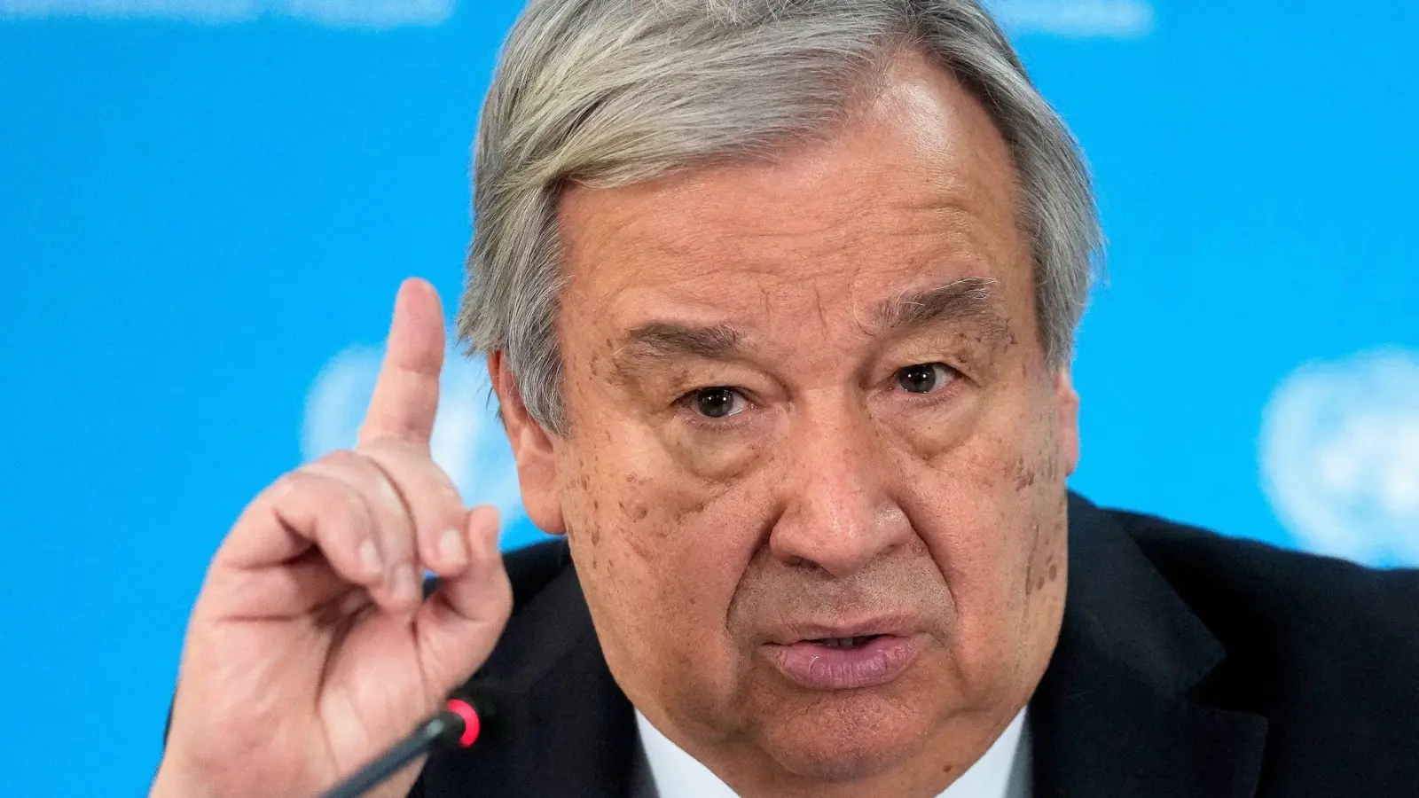 UN-Generalsekretär António Guterres drängt auf politische Lösung des Nahost-Konflikts. (Archivbild) (Foto: Khalil Senosi/AP/dpa)