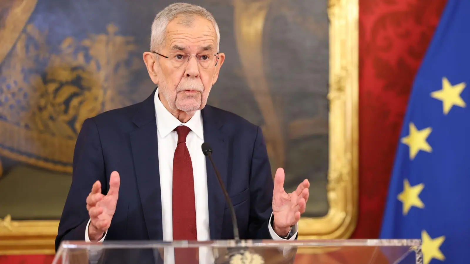 Bundespräsident Van der Bellen will rasch Klarheit in Sachen Regierungsbildung. (Foto: Tobias Steinmaurer/APA/dpa)