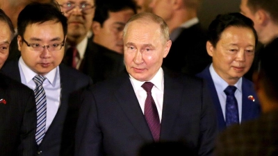 Der russische Präsident Wladimir Putin, der im Westen wegen seines Angriffskriegs gegen die Ukraine mit Sanktionen belegt ist, sucht nach Partnern im Osten. (Foto: Minh Hoang/AP/dpa)