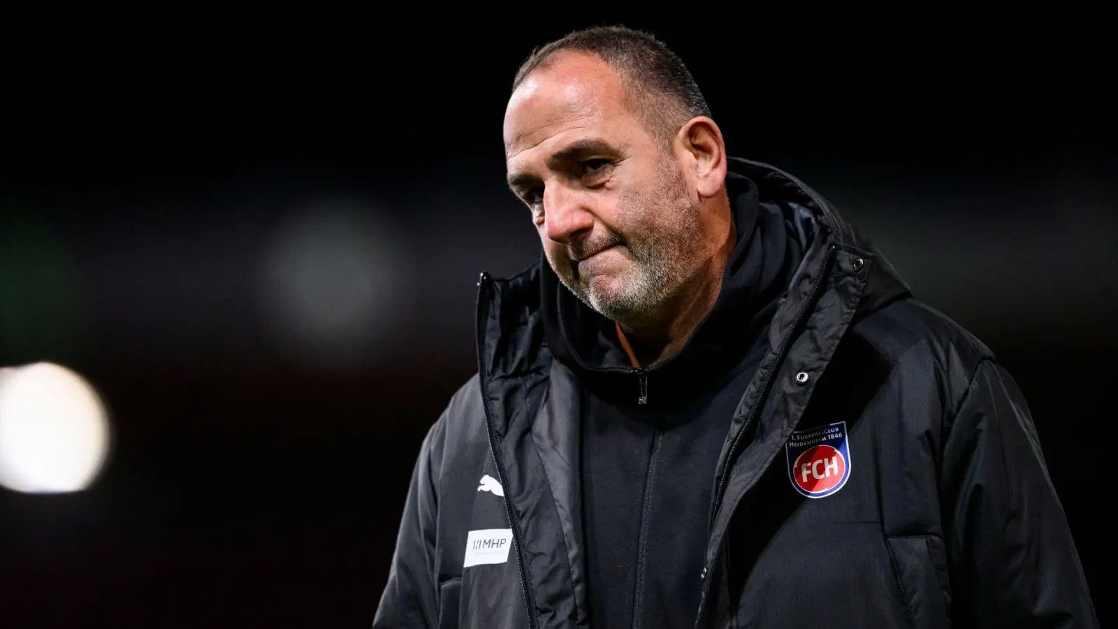 Frank Schmidts Wirken in Heidenheim beeindruckt Bayern-Coach Vincent Kompany. (Foto: Tom Weller/dpa)