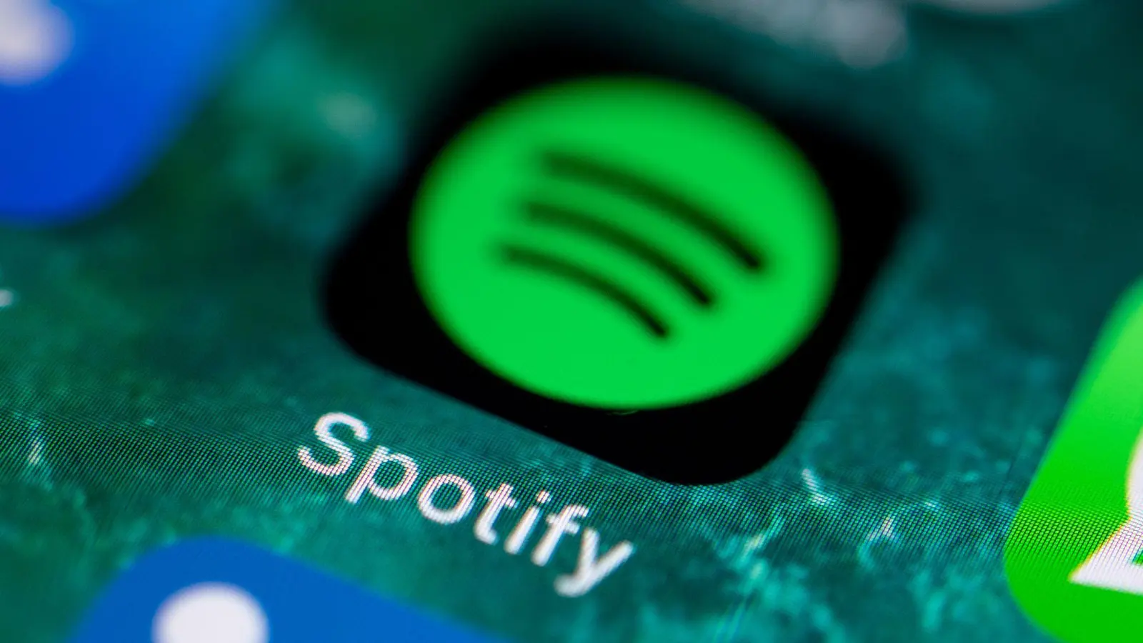 Trotz Preiserhöhungen kann Spotify mehr Premium-Nutzer verbuchen. (Foto: Fabian Sommer/dpa)