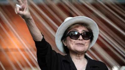 Ein Fahrer hat die Uhr bei Yoko Ono gestohlen, ist das Gericht überzeugt. (Archivbild) (Foto: Sashenka Gutiérrez/EFE/dpa)