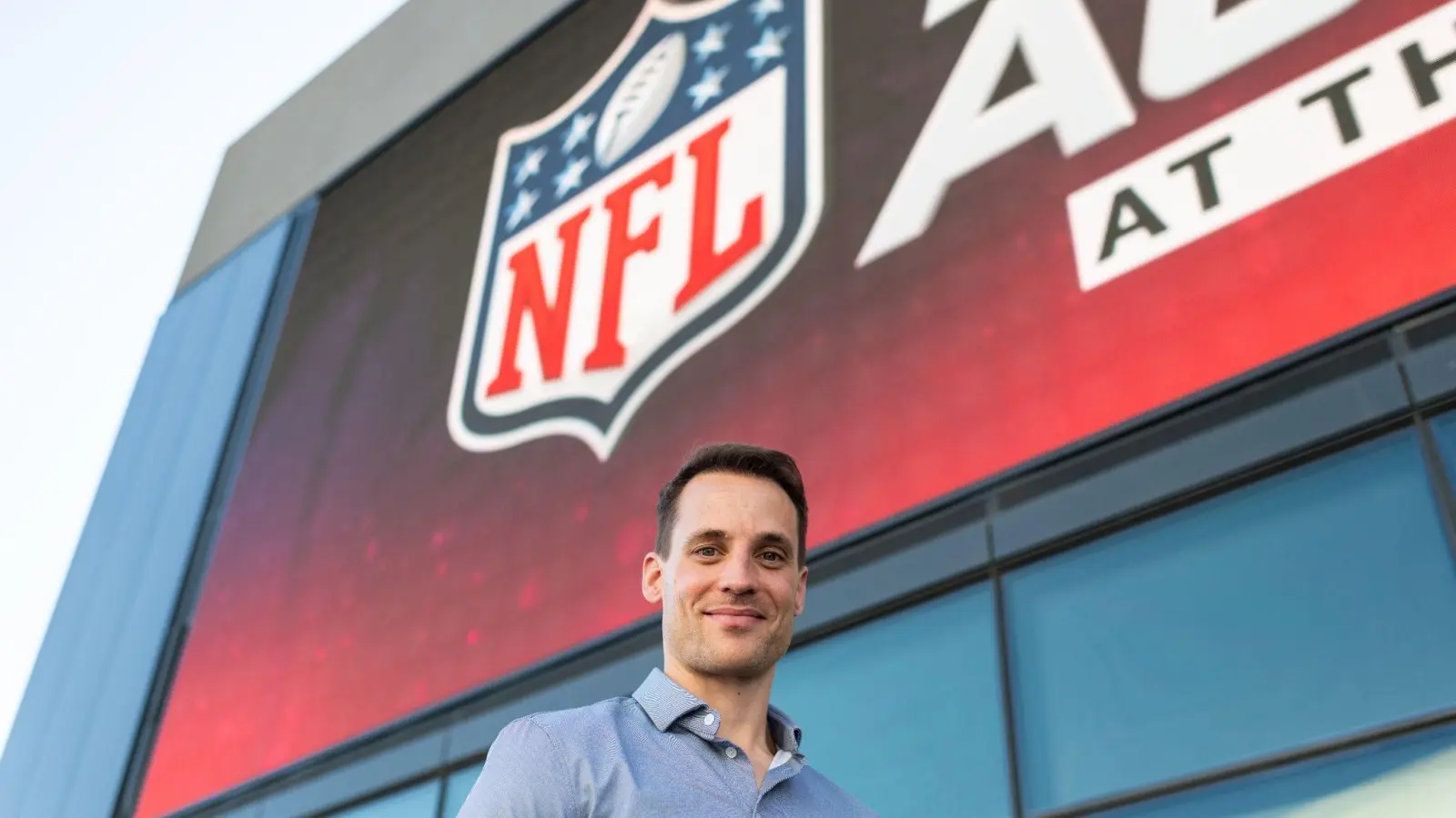 NFL-Deutschland-Chef Alexander Steinforth sieht einen „ganz neuen Hype“ im American Football. (Foto: Maximilian Haupt/dpa)