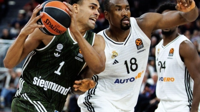 Oscar da Silva (l) machte sein bestes Euroleague-Spiel der Saison. (Foto: Matthias Balk/dpa)