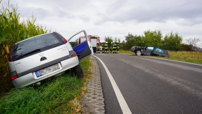 Bei einem Unfall zwischen Flachslanden und Kettenhöfstetten sind zwei Frauen und ein Kind verletzt worden. (Foto: Bastian Lauer)