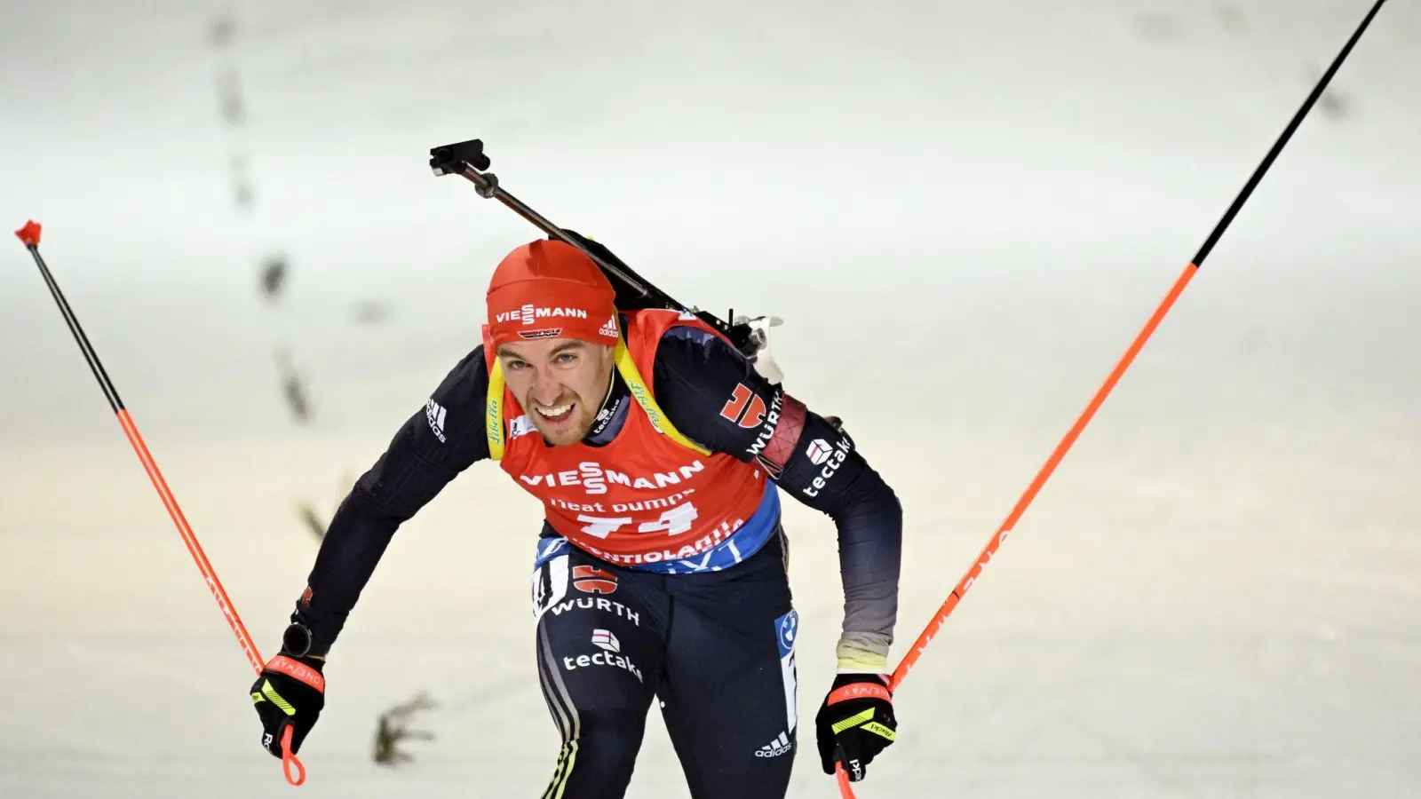 Setzte mit Rang drei im Einzel von Kontiolahti gleich ein starkes Zeichen: David Zobel in Aktion. (Foto: Vesa Moilanen/Lehtikuva/dpa)