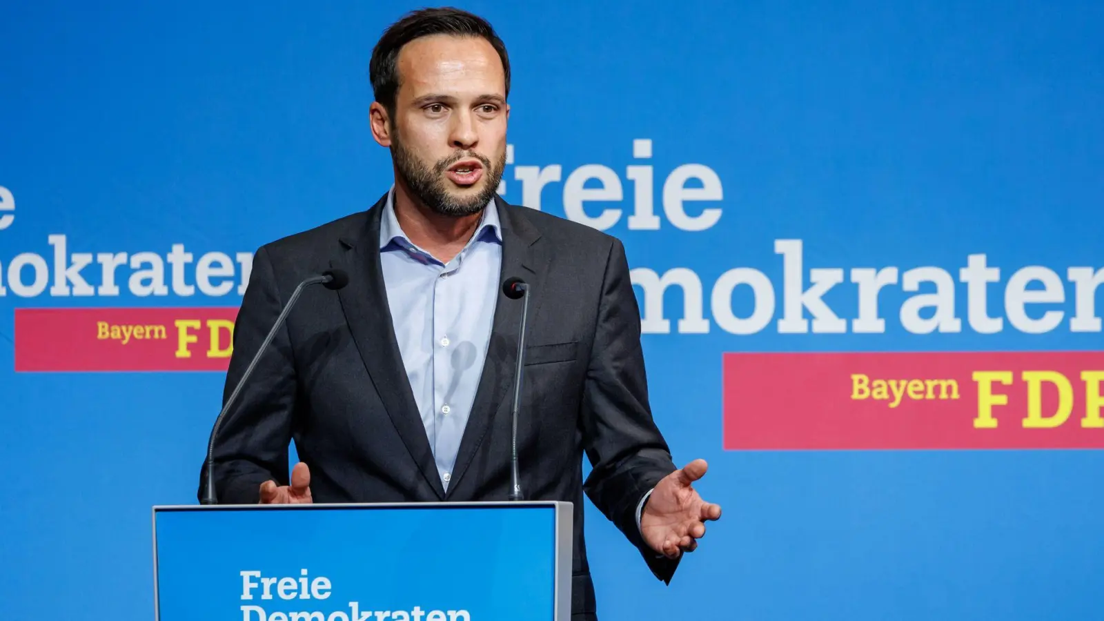 Bayerns FDP-Chef Hagen gibt Scholz die Schuld am Scheitern der Ampel. (Archivbild) (Foto: Daniel Karmann/dpa)