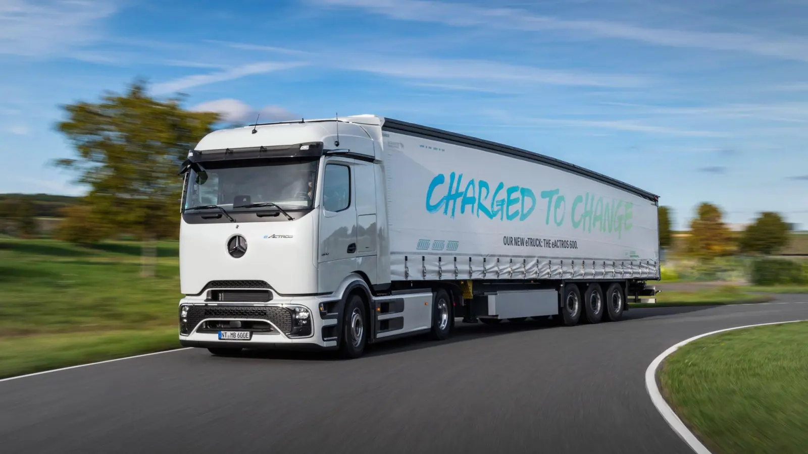 Sauberer Brummi: Der elektrische Actros von Mercedes. (Foto: Daimler Truck AG/dpa-tmn)