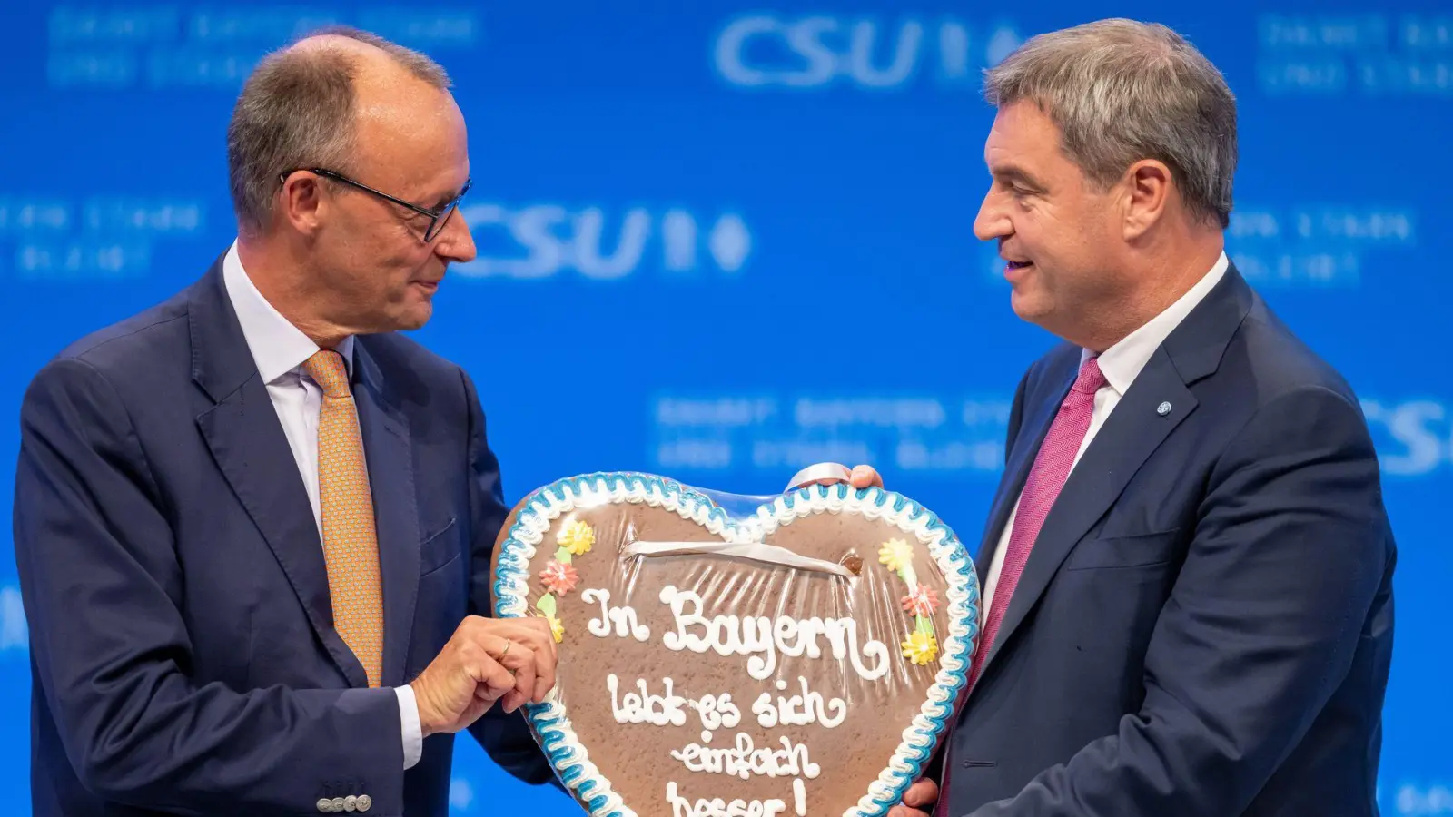 Friedrich Merz und Markus Söder: In Bayern hat der CSU Chef in Sachen Kanzlerkandidatur Heimvorteil. (Foto: Peter Kneffel/dpa)