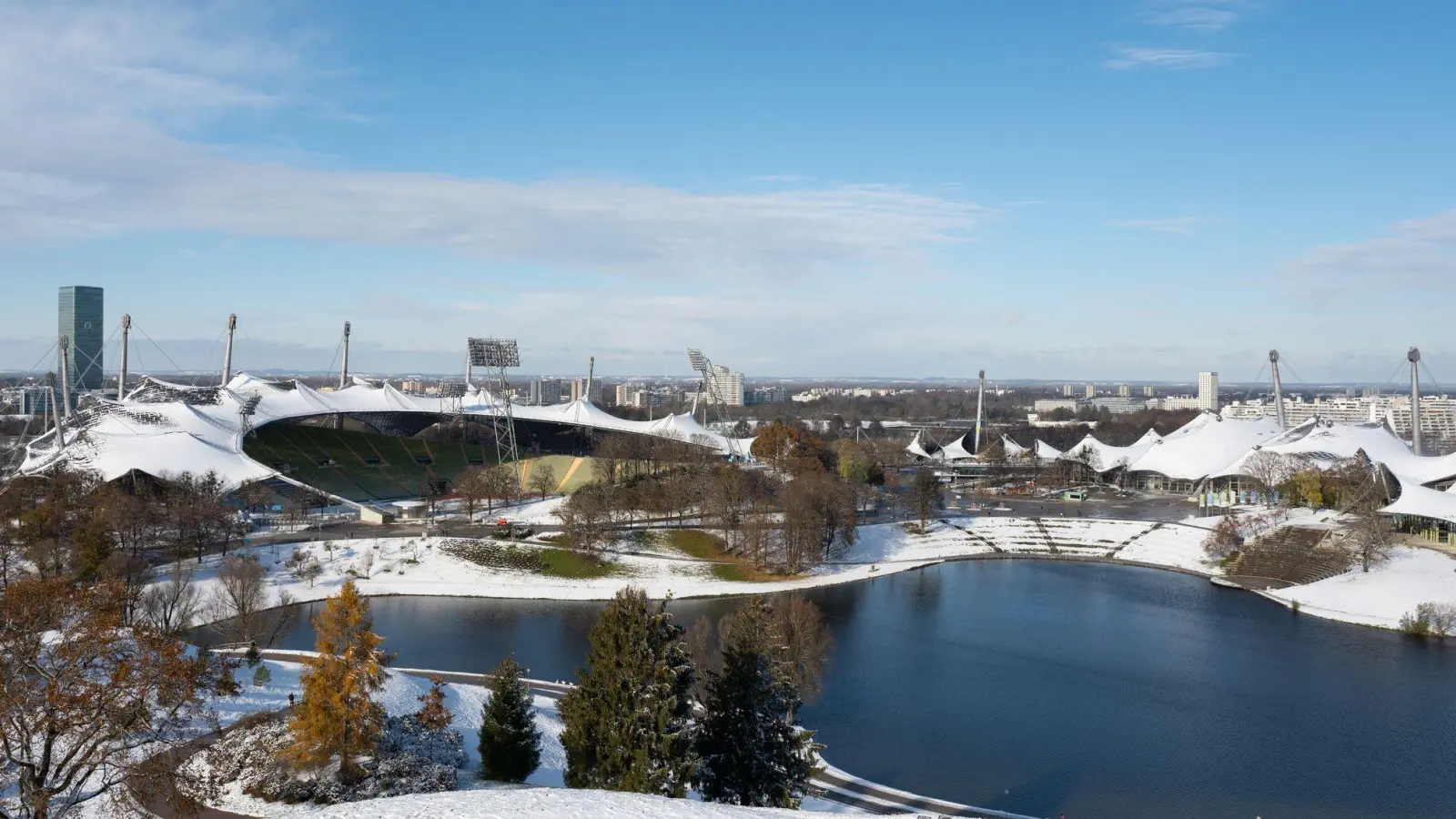 Im Münchner Olympiapark wird künftig der Biathlon-Winter eröffnet. (Foto: Magdalena Henkel/dpa)