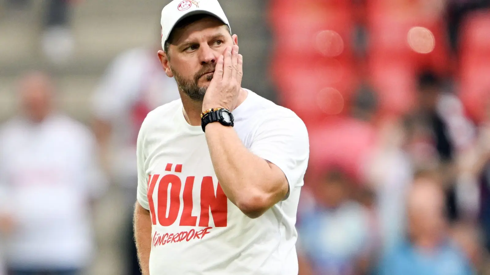 Kölns Trainer Steffen Baumgart und der Verein warten gespannt auf das Cas-Urteil nach ihrem Einspruch gegen die Transfersperre. (Foto: Federico Gambarini/dpa)