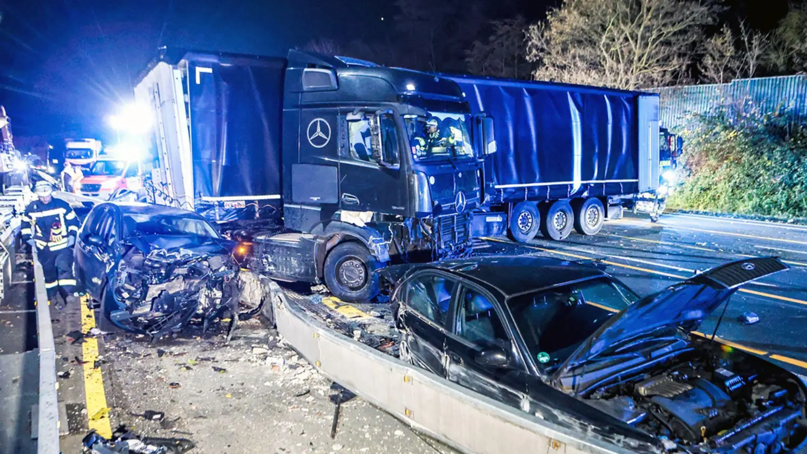 Der Fahrer hatte auf Autobahnen in NRW eine Schneise der Verwüstung hinterlassen. (Foto: Alex Talash/dpa)