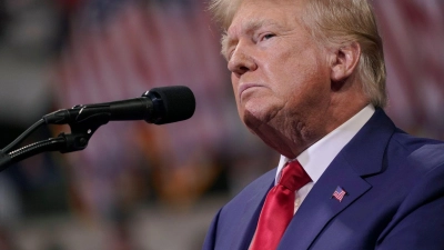 Ex-US-Präsident Donald Trump bei einer Kundgebung in Wilkes-Barre, Pennsylvania. (Foto: Mary Altaffer/AP/dpa)