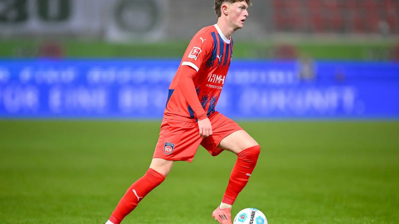 Paul Wanner spielt mit Heidenheim in München gegen „seine“ Bayern vor. (Foto: Harry Langer/dpa)