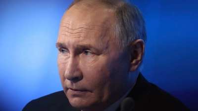 Wird im August 25 Jahre an der Macht sein: der russische Staatschef Wladimir Putin. (Foto: Alexander Kazakov/Pool Sputnik Kremlin/AP/dpa)
