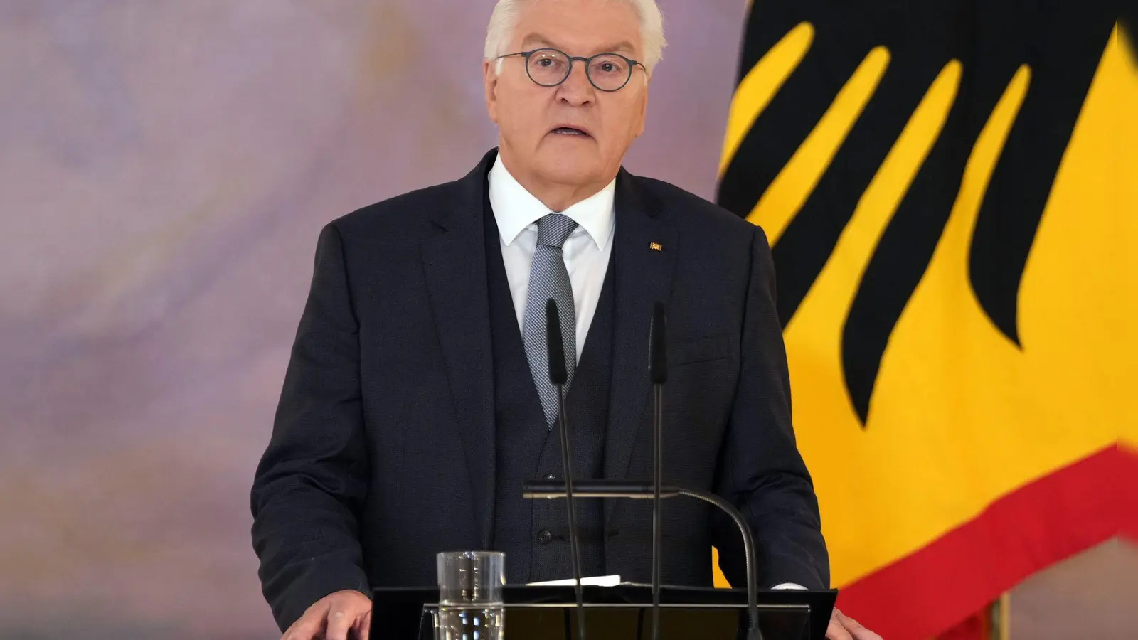 Bundespräsident Steinmeier hat die Auflösung des Bundestags bekannt gegeben. (Foto: Sören Stache/dpa)