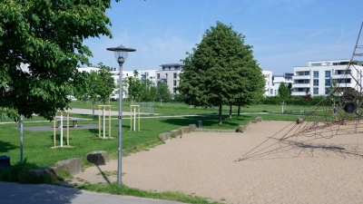 Auf dem Gelände des Bürgerparks in Köln-Kalk verschwand am Freitag eine Dreijährige. (Foto: Henning Kaiser/dpa)