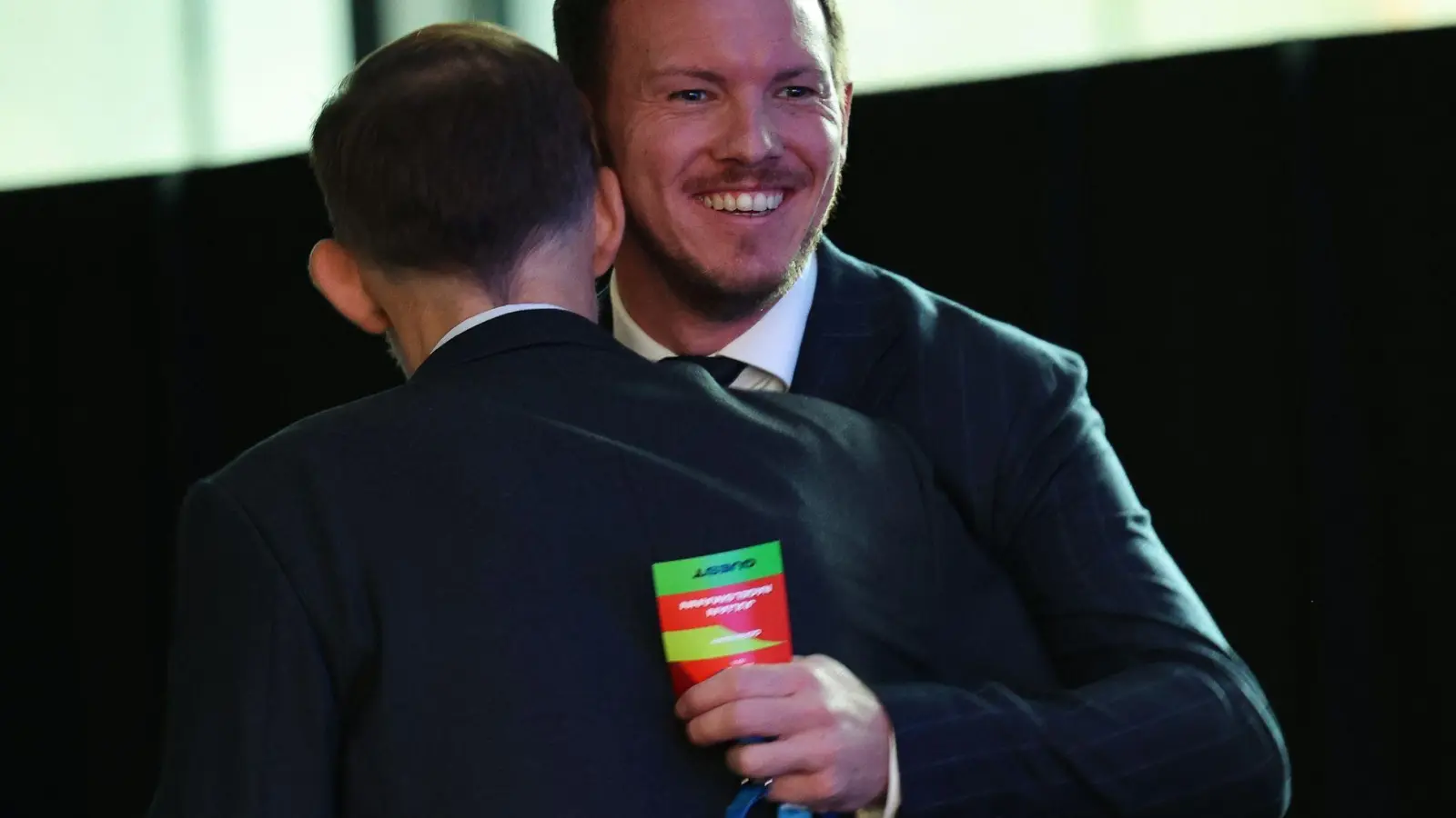 Bundestrainer Julian Nagelsmann konnte die Auslosung der WM-Qualifikation entspannt verfolgen. (Foto: Christian Charisius/dpa)