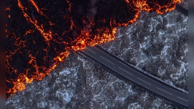 Vulkanausbruch auf Island (Foto: Marco di Marco/AP)