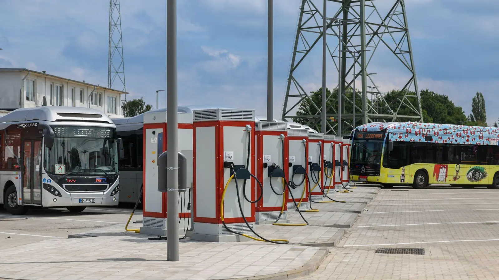 Neue Betriebshöfe für E-Busse brauchen große Flächen (Foto: Ulrich Perrey/dpa)