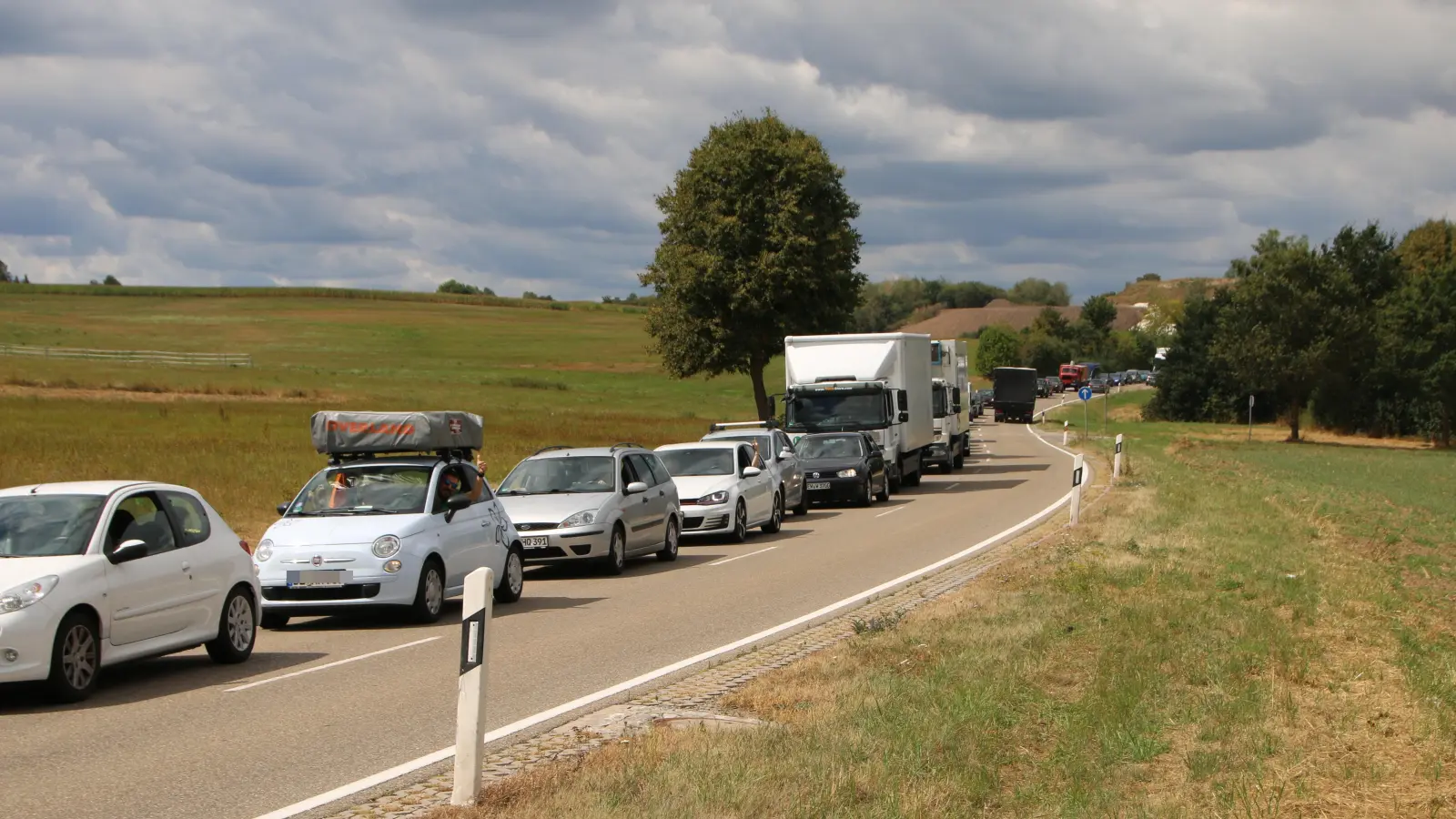 Spätestens am Dienstag setzt die Anreisewelle zum Summer-Breeze-Festival in Dinkelsbühl ein (unser Bild entstand bei einer früheren Ausgabe). Um die Verkehrsbeeinträchtigungen möglichst gering zu halten, sind auch in diesem Jahr wieder Unterstützungskräfte der Polizei im Einsatz. (Foto: Martina Haas)