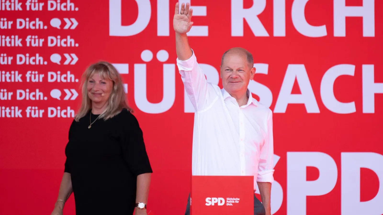 Dresden: Beim Wahlkampfauftakt der Sachsen-SPD verspricht Bundeskanzler Scholz eine sichere Rente.  (Foto: Sebastian Kahnert/dpa)