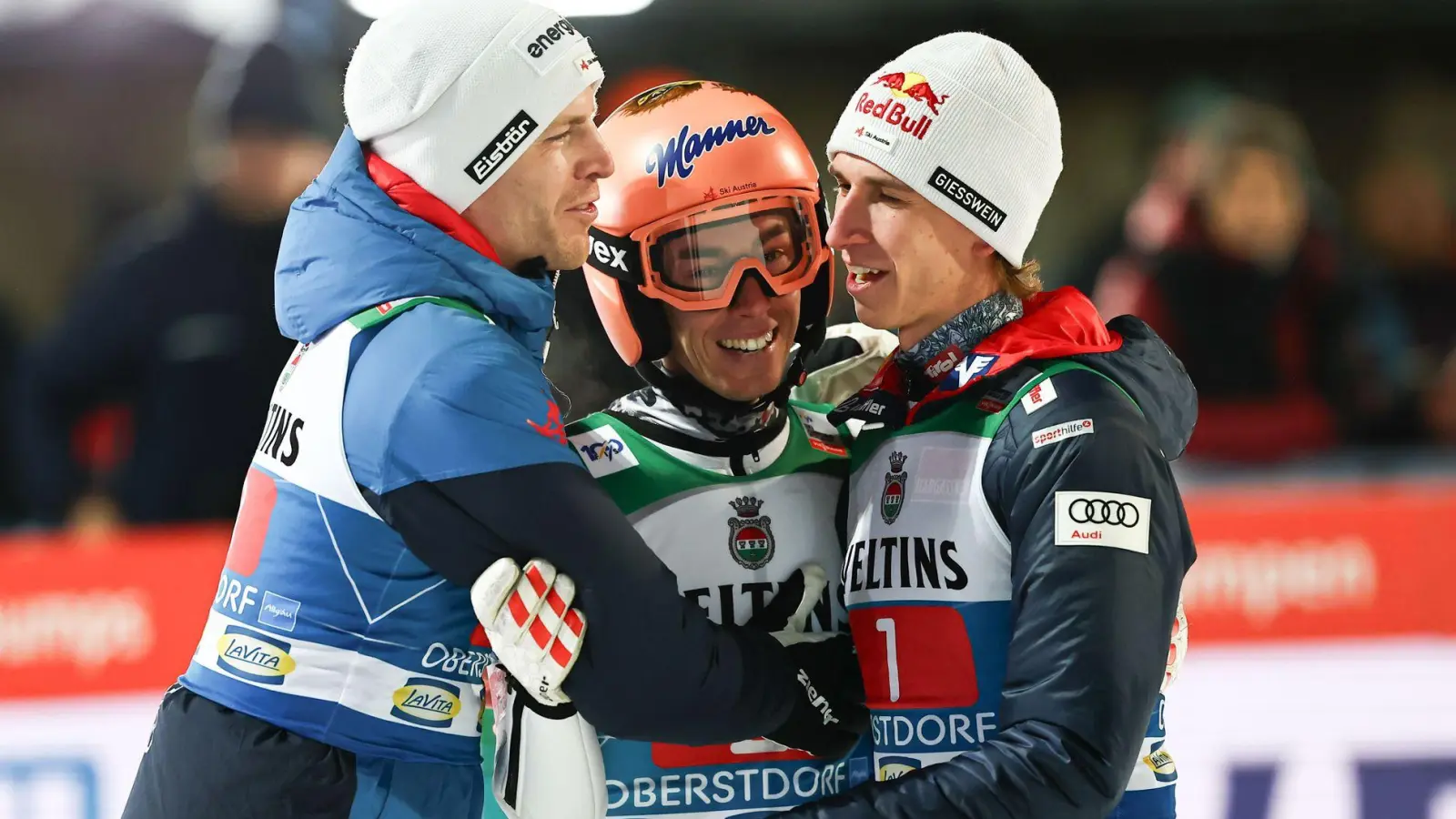 Österreichs Skispringer dominieren im Allgäu. (Foto: Daniel Karmann/dpa)