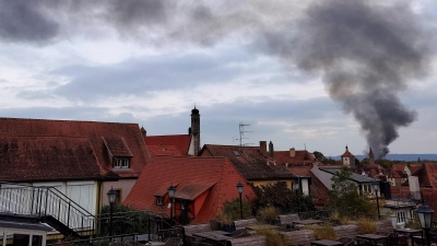 Die Rauchwolke war weithin in der Altstadt von Rothenburg zu sehen. (Foto: Klaus Zerkowski)