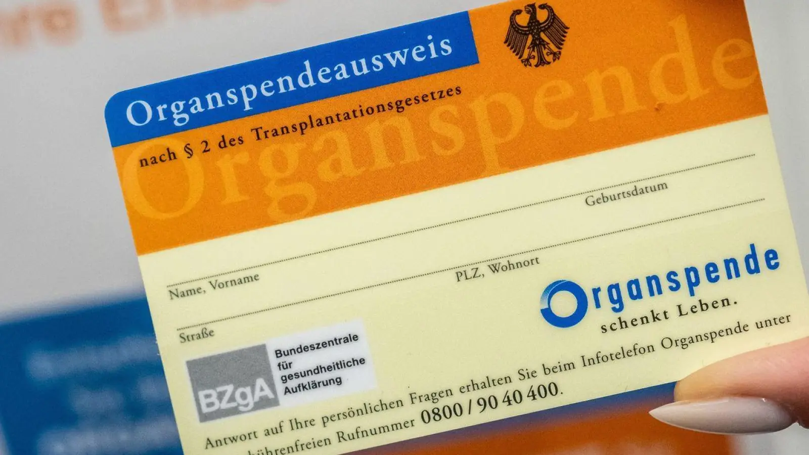 Auf www.organspende-register.de können Menschen ab 16 Jahren dokumentieren, ob sie zu einer Organspende nach dem Tod bereit sind oder nicht. (Foto: Michael Kappeler/dpa)
