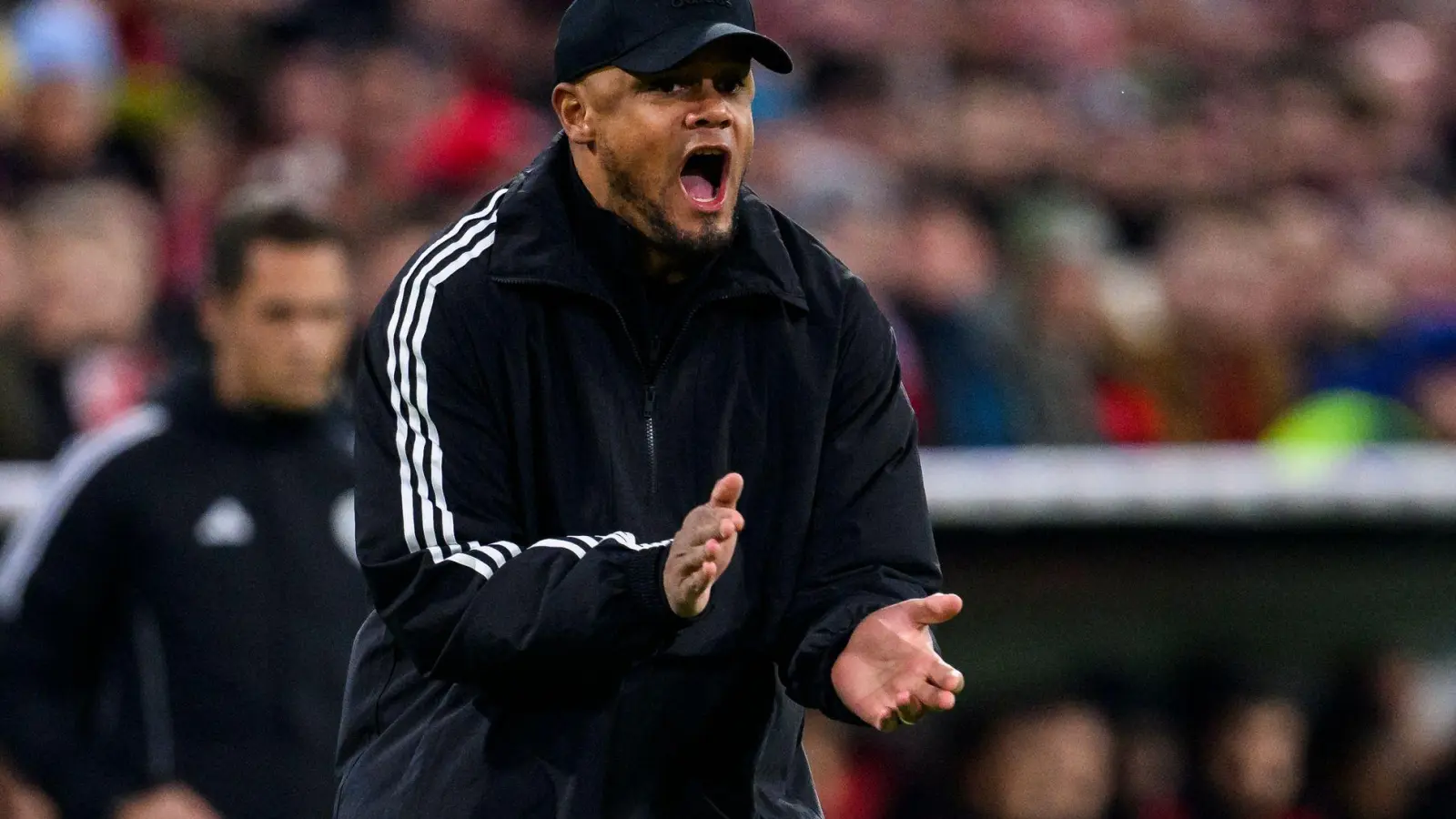 Auf in den Jahresendspurt: Bayern-Trainer Vincent Kompany. (Foto: Tom Weller/dpa)