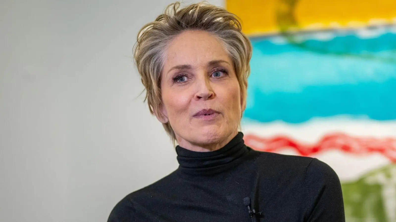 Schauspielerin Sharon Stone übt scharfe Kritik an der Politik. (Foto: Monika Skolimowska/dpa)