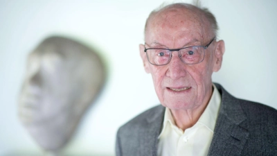 Edzard Reuter, ehemaliger Vorstandsvorsitzender der Daimler-Benz AG, ist am 27. Oktober 2024 im Alter von 96 Jahren in Stuttgart gestorben. (Foto: Marijan Murat/dpa)