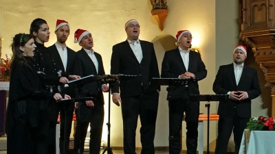 Begann seine Weihnachtstour in Neuendettelsau: das Ensemble miXtur. (Foto: Elke Walter)