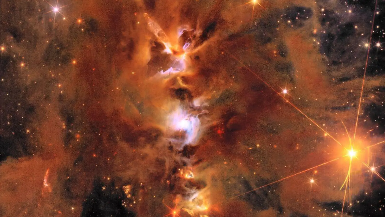 „Messier 78“: ein leuchtender, von interstellarem Staub umhüllter Sternhaufen. (Foto: ESA/Euclid/Euclid Consortium/NASA/J.-C. Cuillandre (CEA Paris-Saclay), G. Anselmi/dpa)