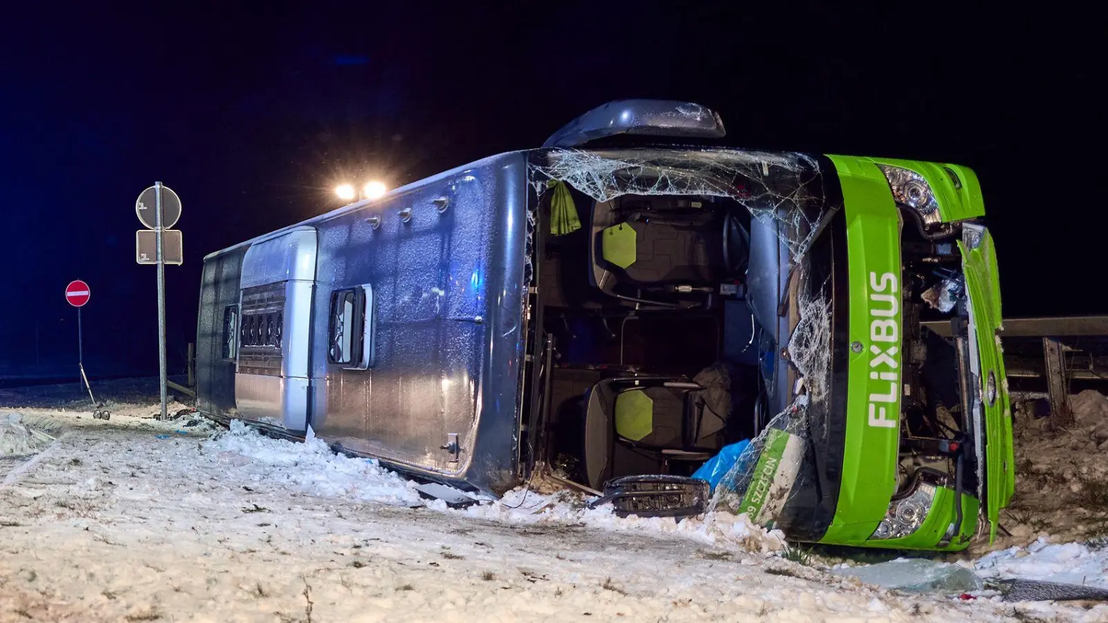 Es gab zwei Todesopfer bei dem Unfall auf der A11. (Foto: Michael Ukas/dpa)