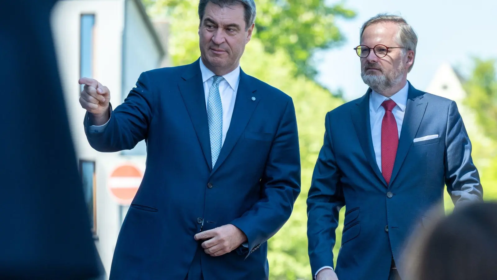 Nach Warschau geht es für CSU-Chef Söder nun nach Prag. Dort will er mit Regierungschef Petr Fiala (rechts) auch über Kooperationen bei der Kernenergie sprechen. (Archivbild) (Foto: Armin Weigel/dpa)