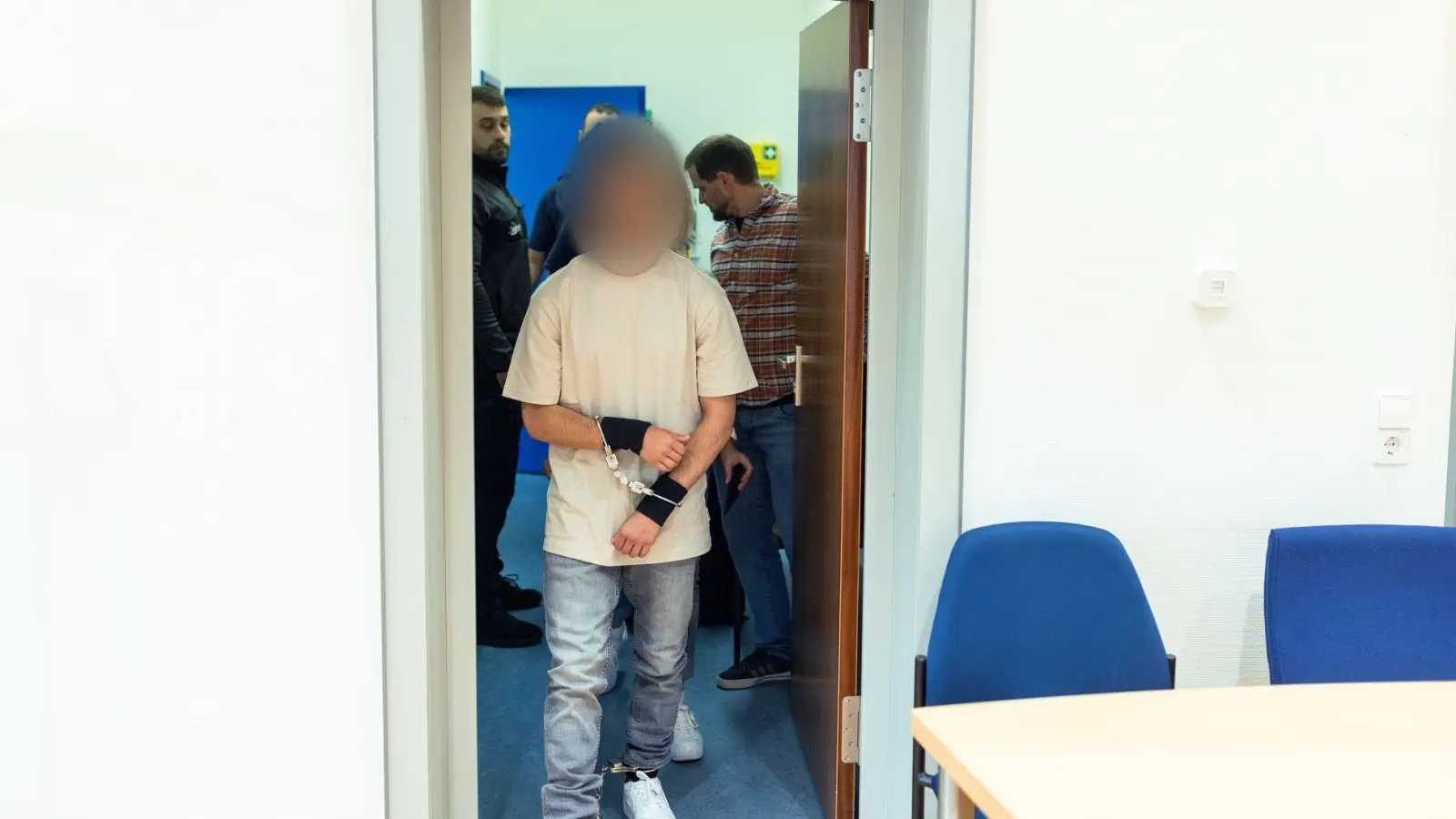 Im Prozess gegen einen 19-Jährigen aus Hohentengen ist das Urteil gefallen. (Archivbild) (Foto: Philipp von Ditfurth/dpa)