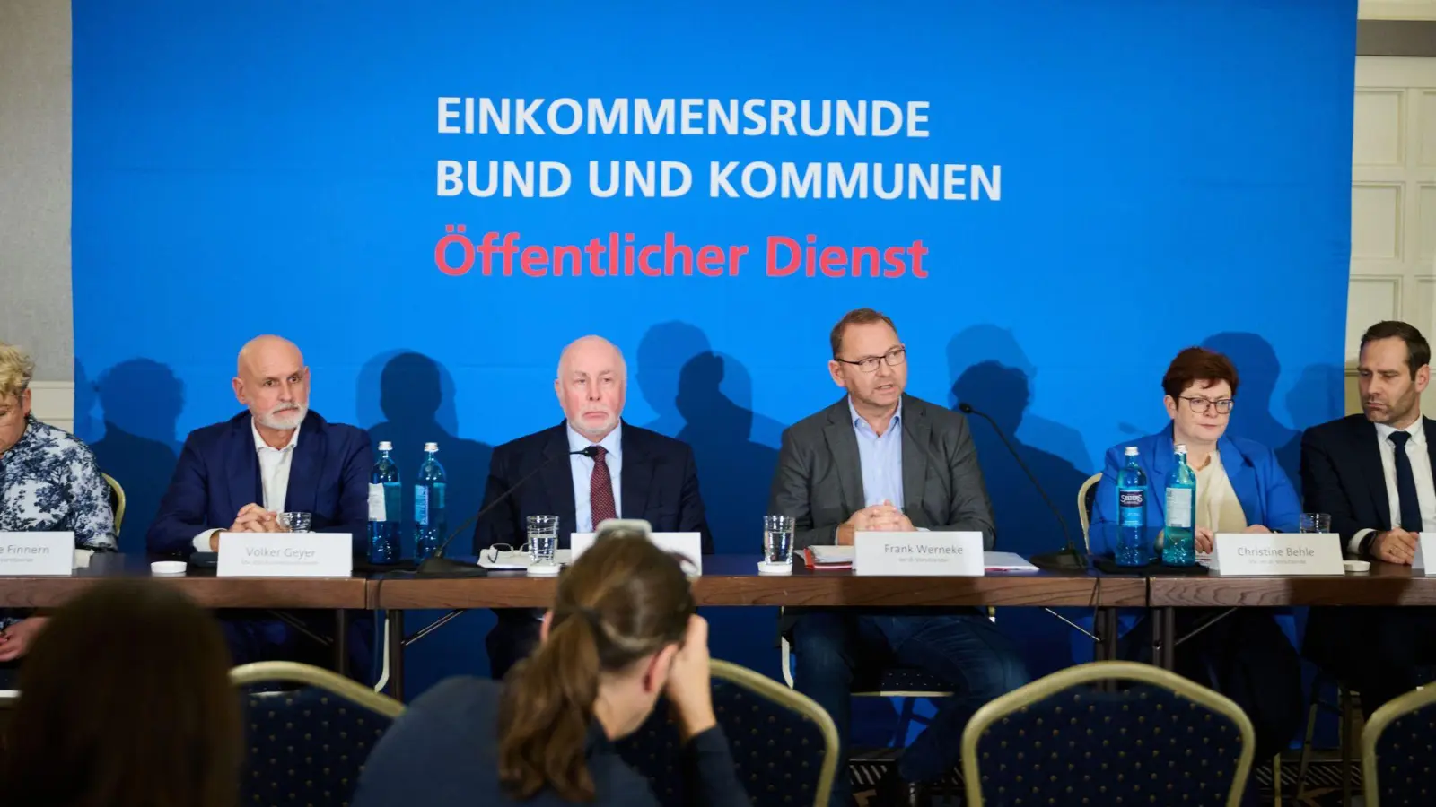 In den Tarifverhandlungen für den öffentlichen Dienst erwarten die Gewerkschaften lange Nächte. (Foto: Annette Riedl/dpa)