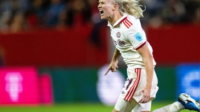 Pernille Harder jubelt nach ihrem Tor zum 3:2 über Arsenal London. (Foto: Sven Hoppe/dpa)