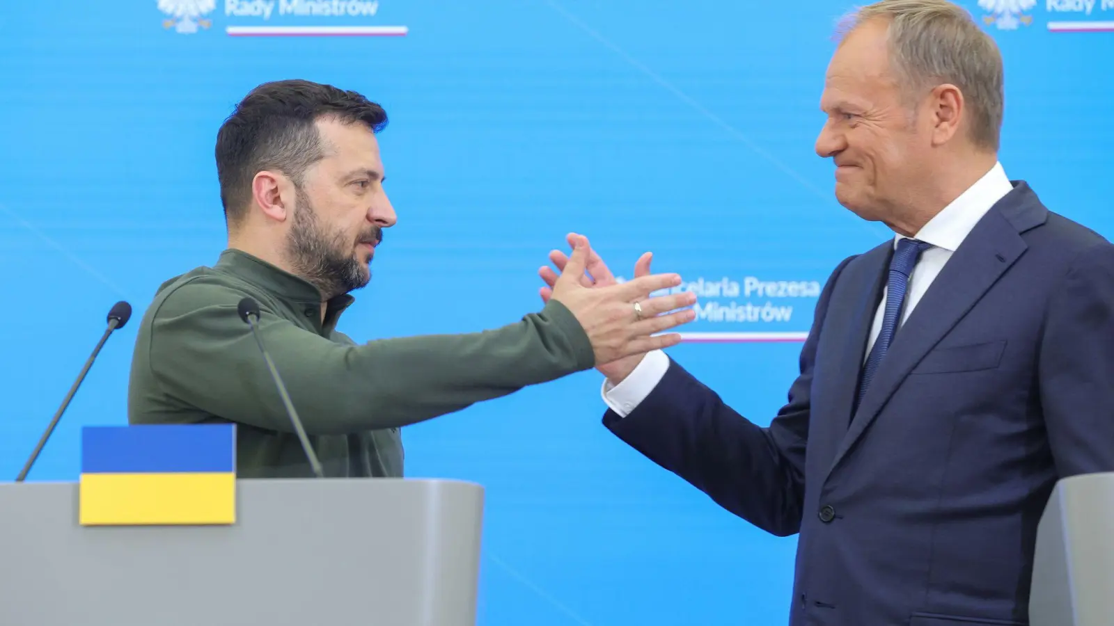 Der ukrainische Präsident Wolodymyr Selenskyj und Polen Regierungschef Donald Tusk. (Foto: Rafal Guz/PAP/dpa)